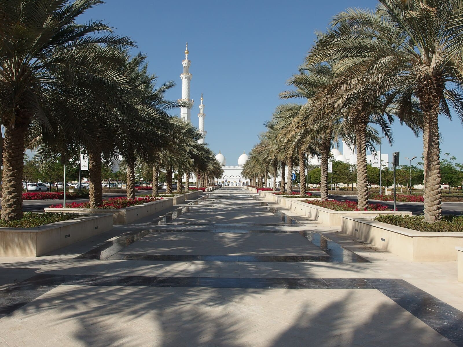 The white domes of Sheikh Zayed Grand Mosque, Abu Dhabi