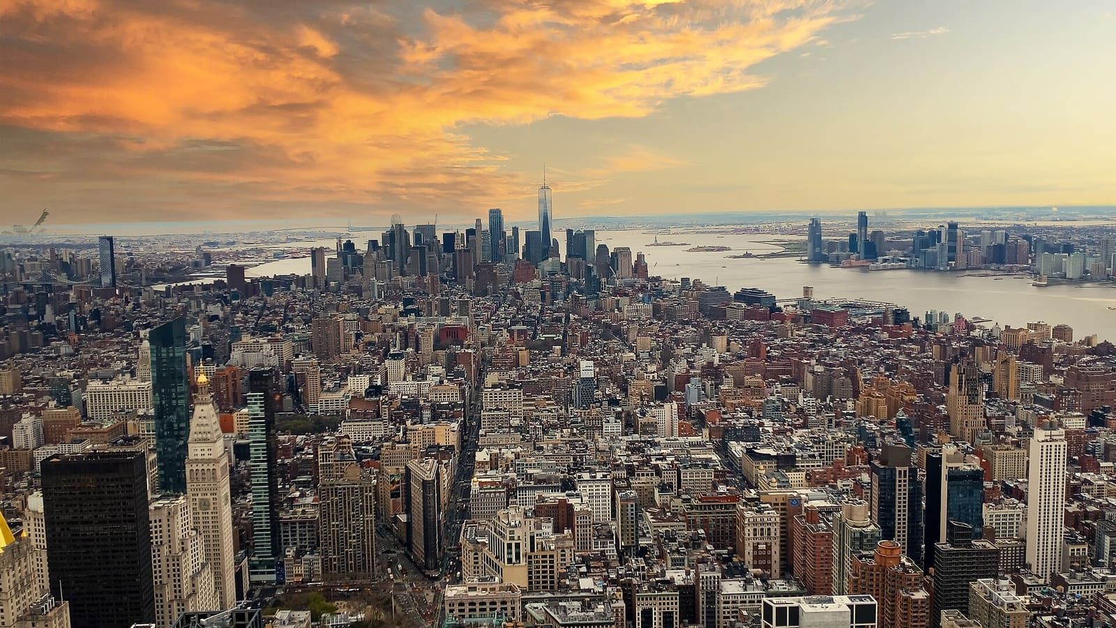 The southern Manhattan skyline